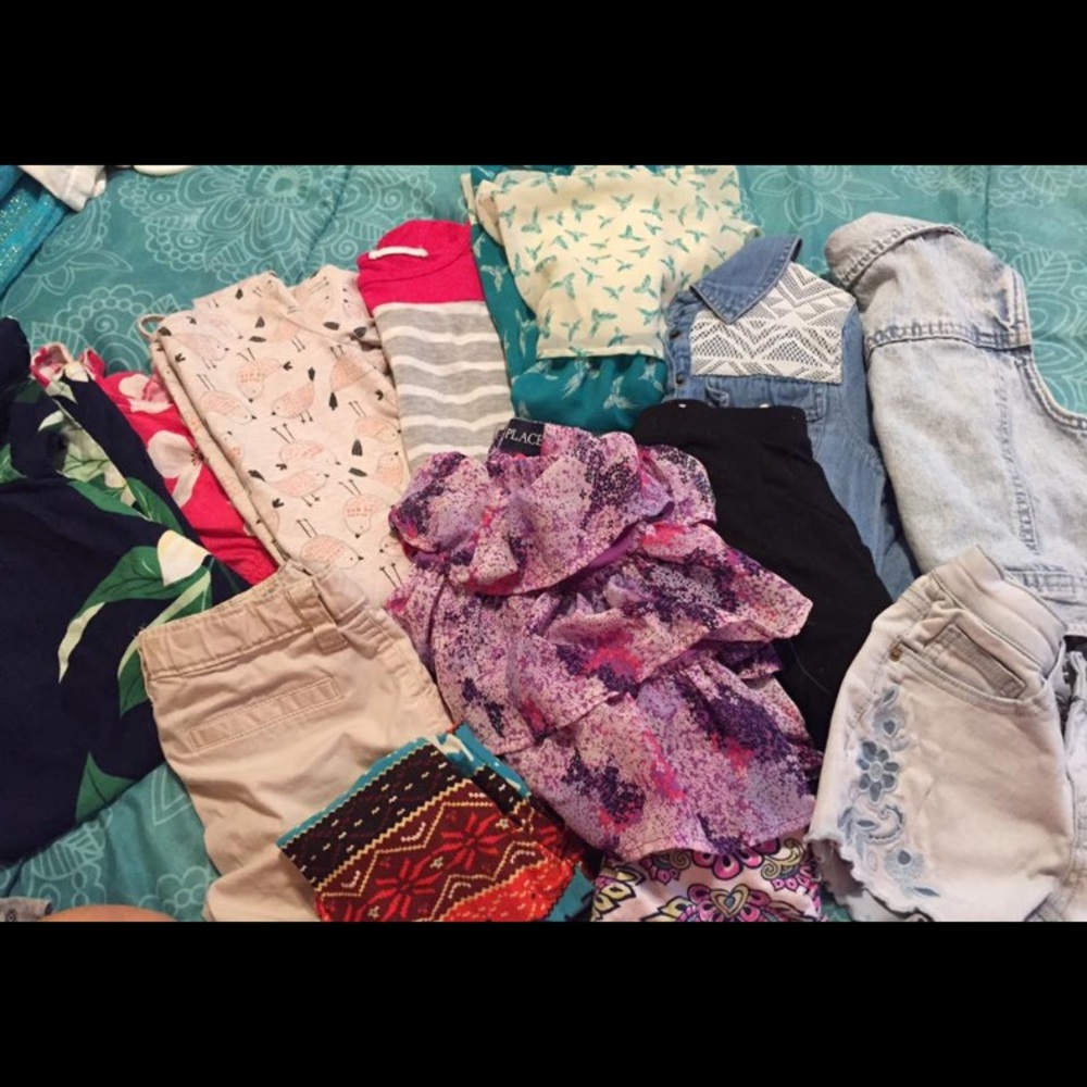 Girls clothes - Picture 2 of 2